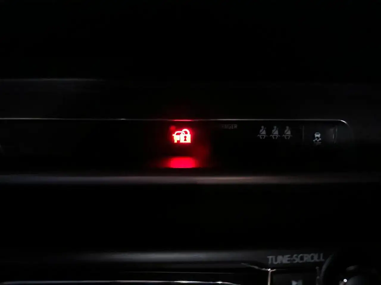 Spia rossa dell'immobilizer auto accesa, l'auto non parte.