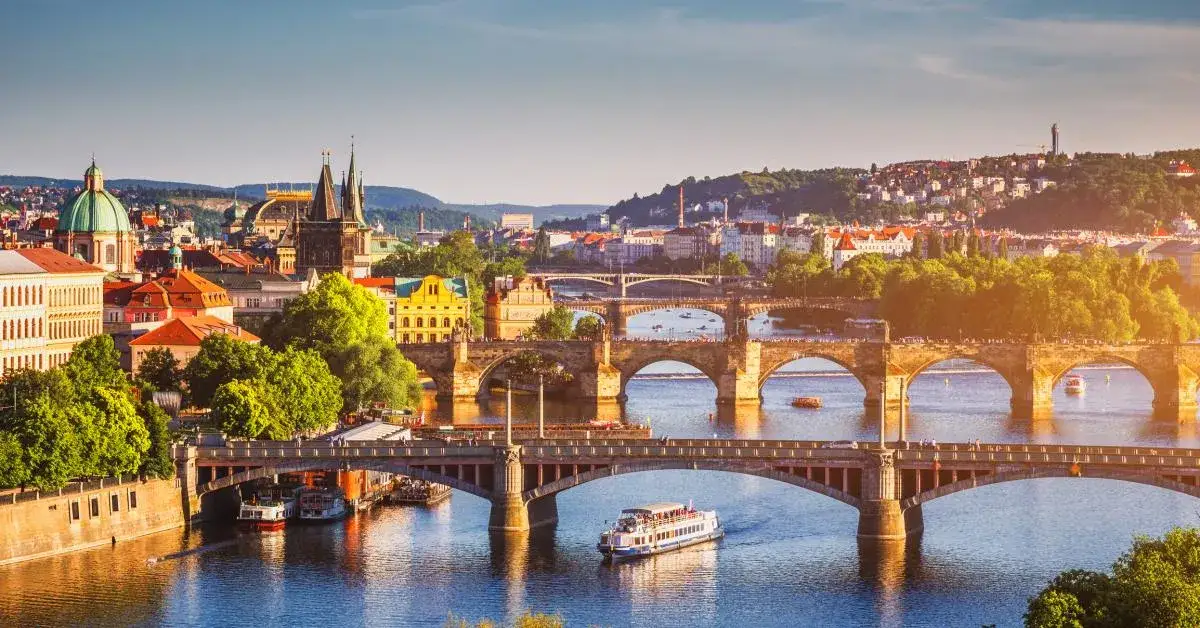 różne typy noclegów Czechy