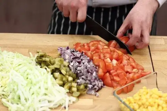 Zdjęcie Sałatka kebab: Przepis krok po kroku na królową imprez!