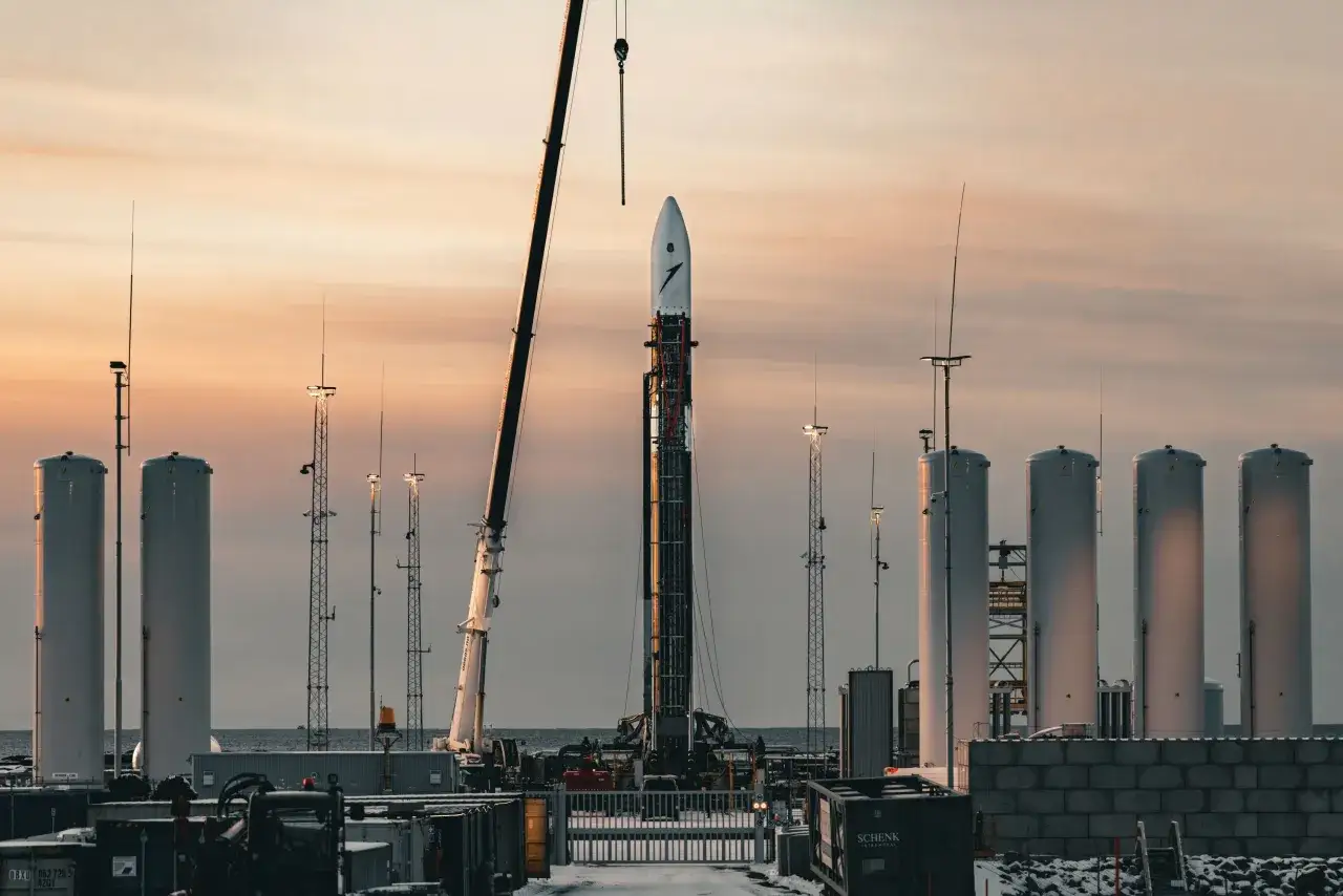 Raket redo f&ouml;r uppskjutning vid Esrange rymdbas. Isar Aerospace f&ouml;rbereder sig f&ouml;r framtiden.