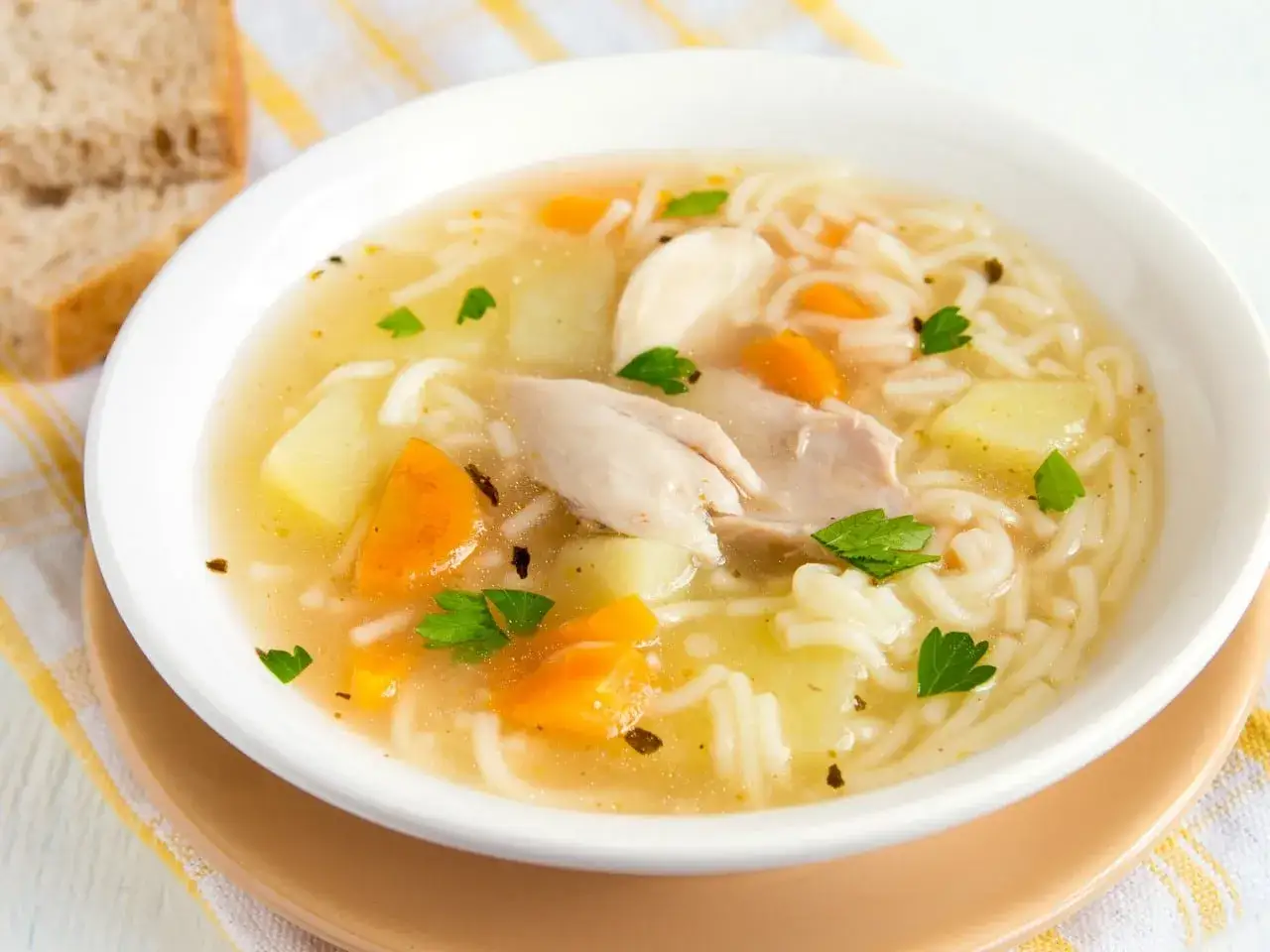 ingredientes sopa de pollo casera española