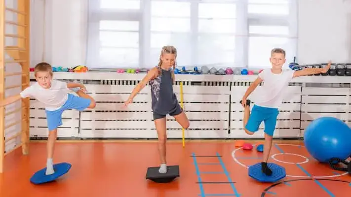 Ćwiczenia gimnastyki korekcyjnej na wady postawy