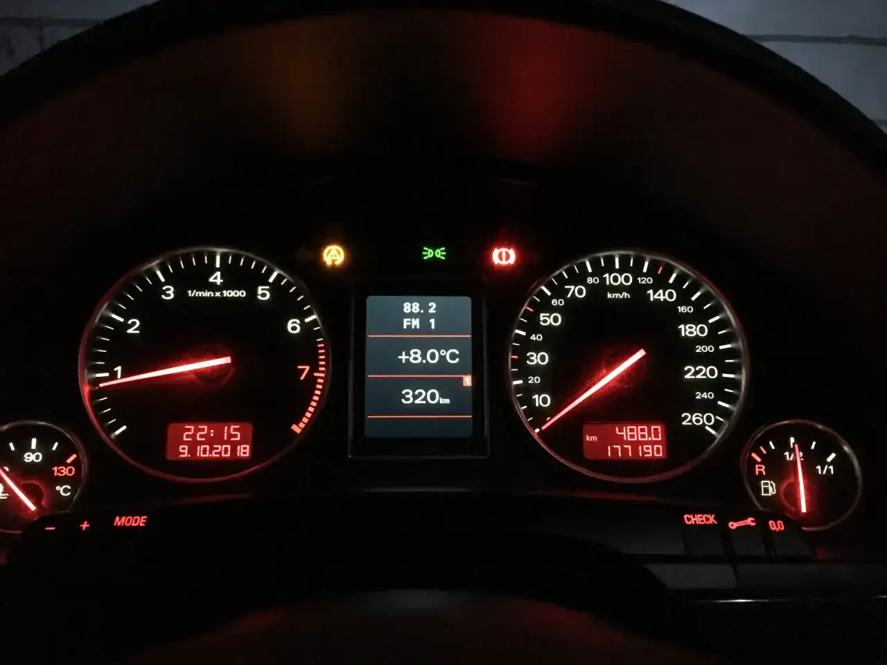 Audi A4 B6 wskaźnik paliwa usterki