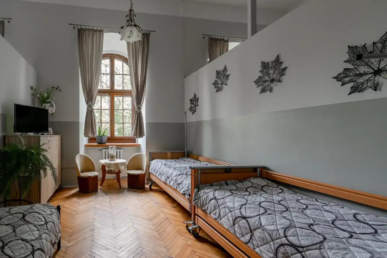 DPS Kamień Krajeński wnętrza pokoje sale