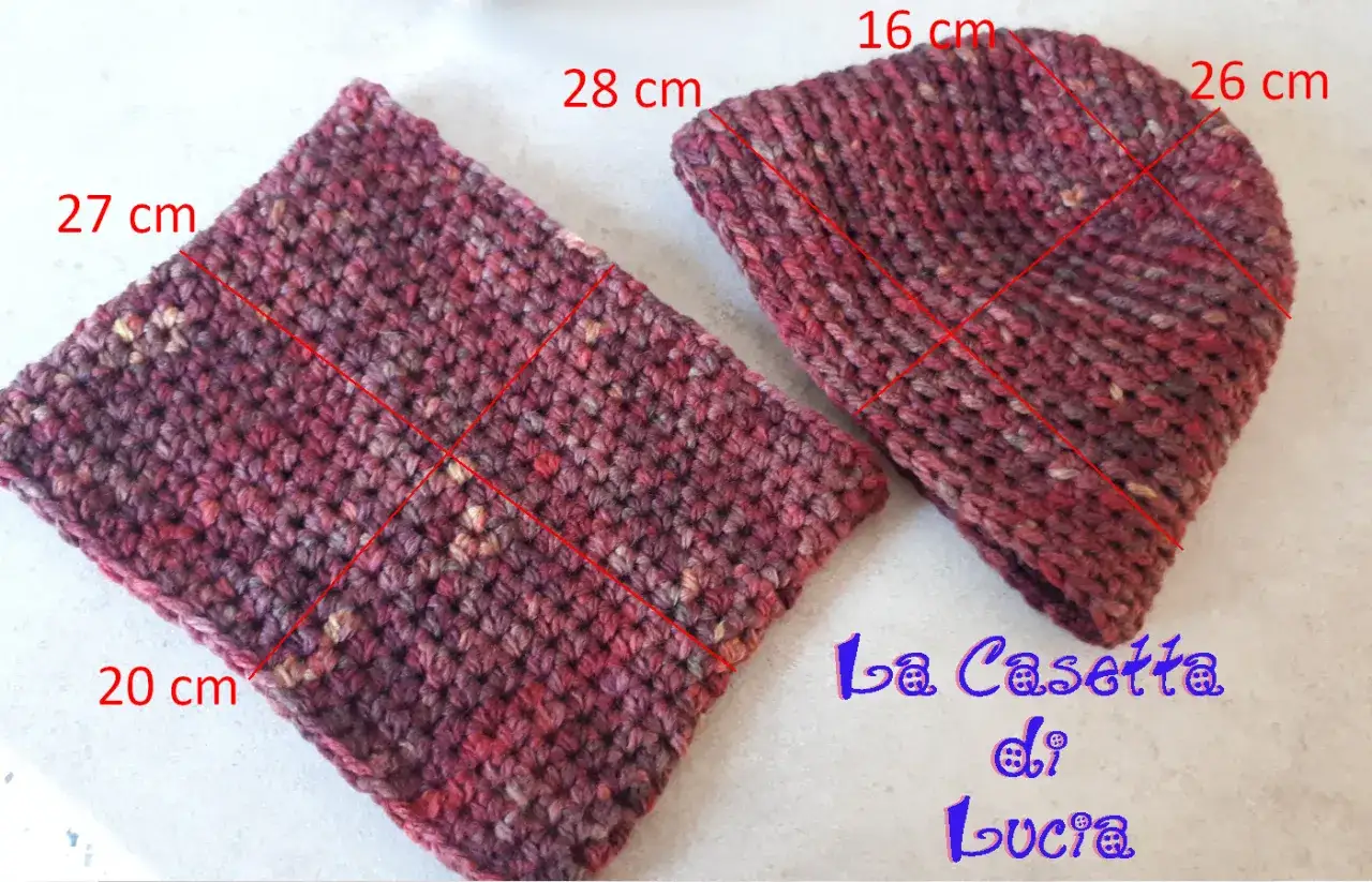 Uncinetto: due lavori a maglia con misure indicate. Un quadrato 27x20 cm e un cappello 28x26 cm, con altezza 16 cm.