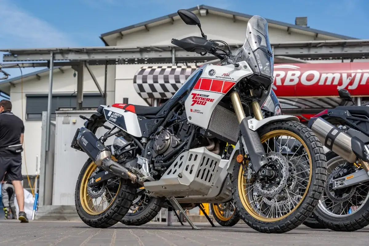 Yamaha Ténéré 700 Rally Edition. Poznaj dane techniczne tego potwora gotowego na każdą przygodę.