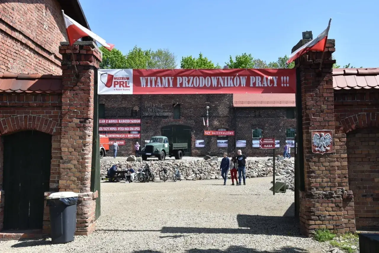 Muzeum Historii Polski Ludowej Ruda Śląska wejście