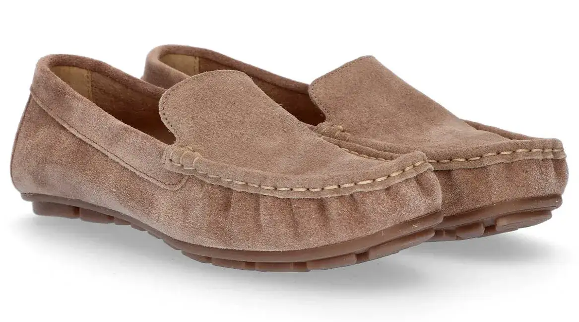 Zamszowe buty zabłocone suszenie