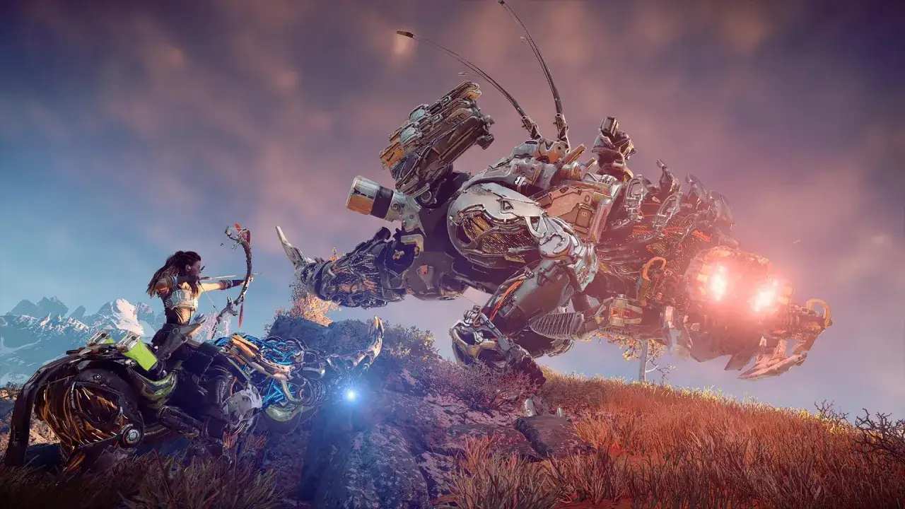 Aloy na maszynie walczy z ogromnym mechanicznym stworzeniem. To scena z gry Horizon Zero Dawn, która zasługuje na platynę.