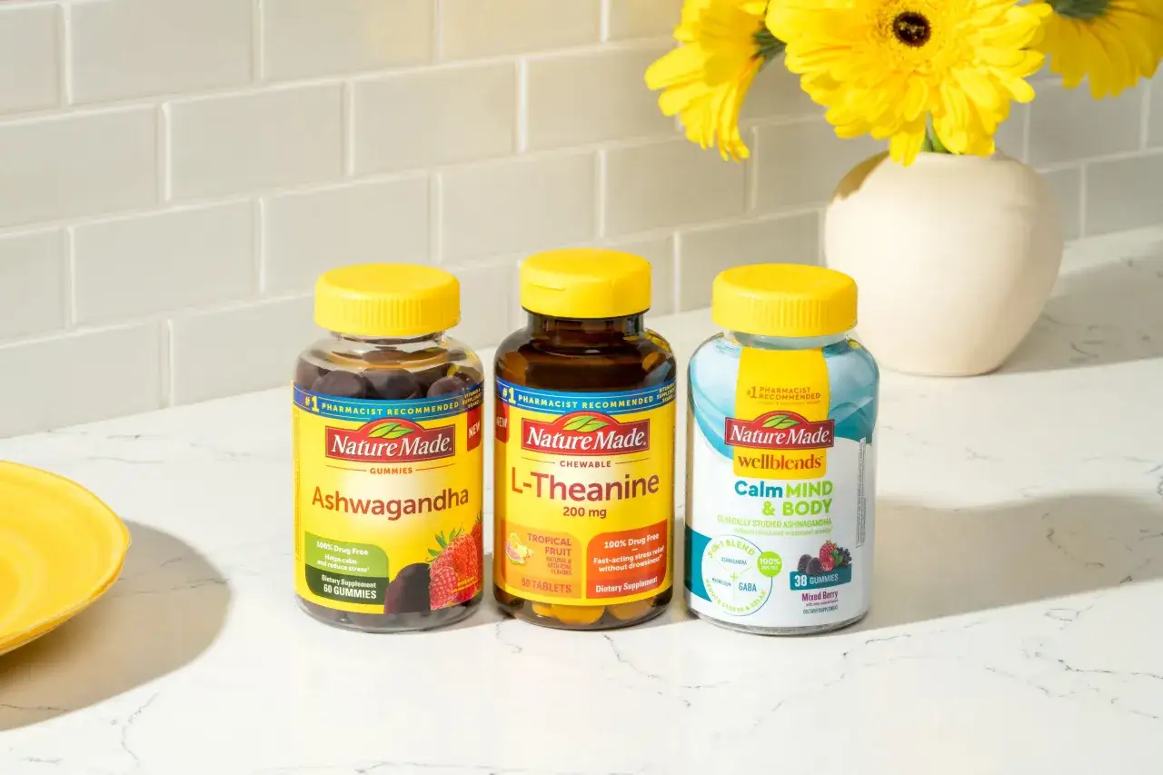 Suplementy Nature Made: Ashwagandha, L-Theanine i Calm Mind & Body. Pomagają w redukcji stresu i obniżeniu kortyzolu.