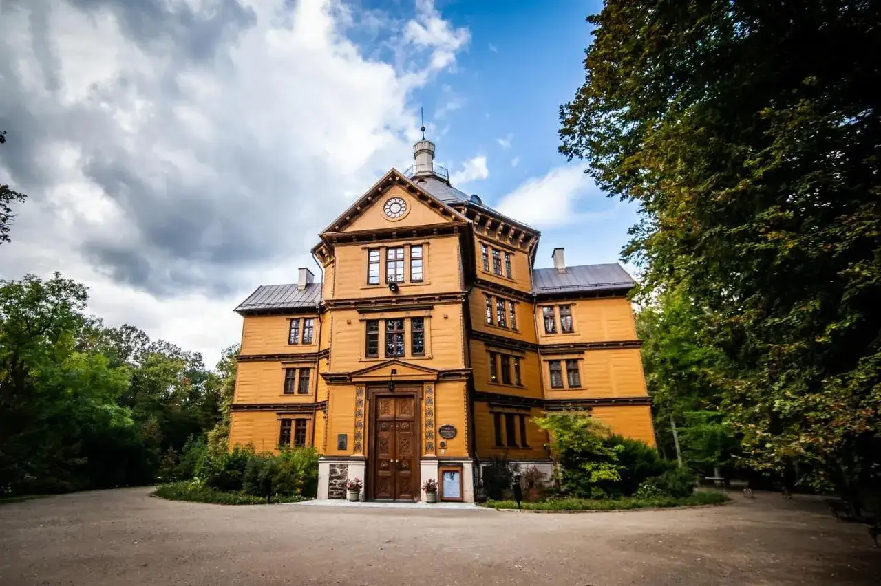 Zdjęcie Cennik pałacu w Antoninie – poznaj ceny i oferty noclegów