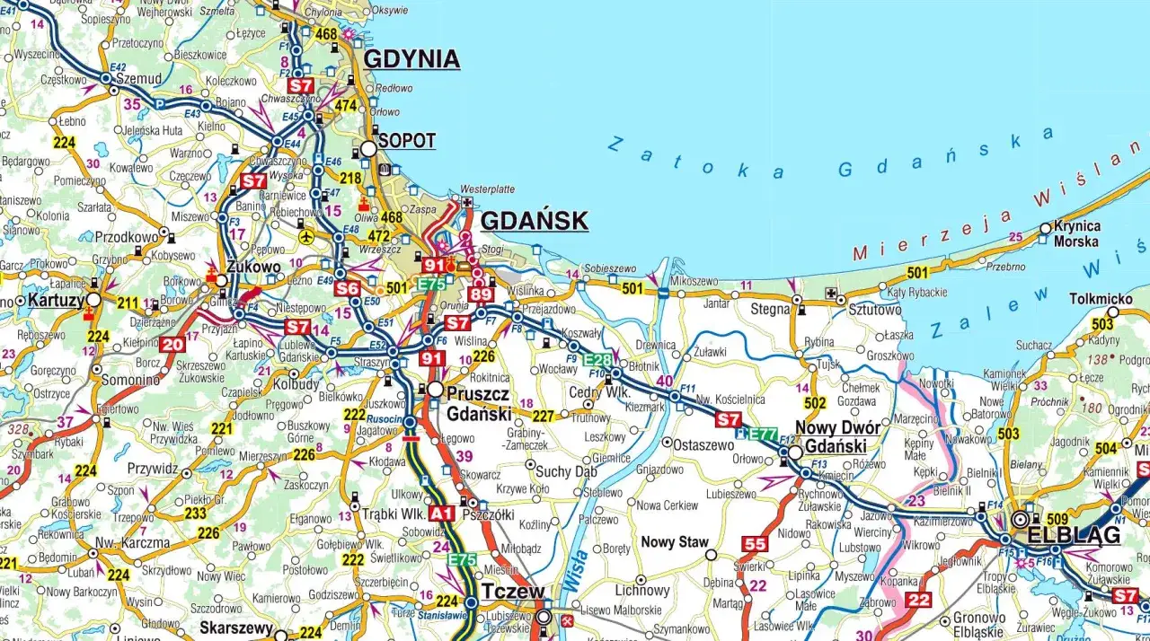 Mapa drogowa Polski, z zaznaczonymi miastami jak Gdańsk, Gdynia, Sopot i Elbląg. Widoczny fragment terenu z drogami i nazwami miejscowości.