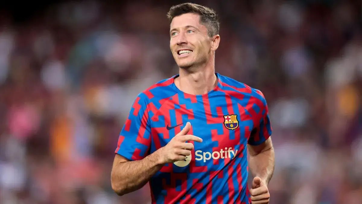 Robert Lewandowski w koszulce klubowej