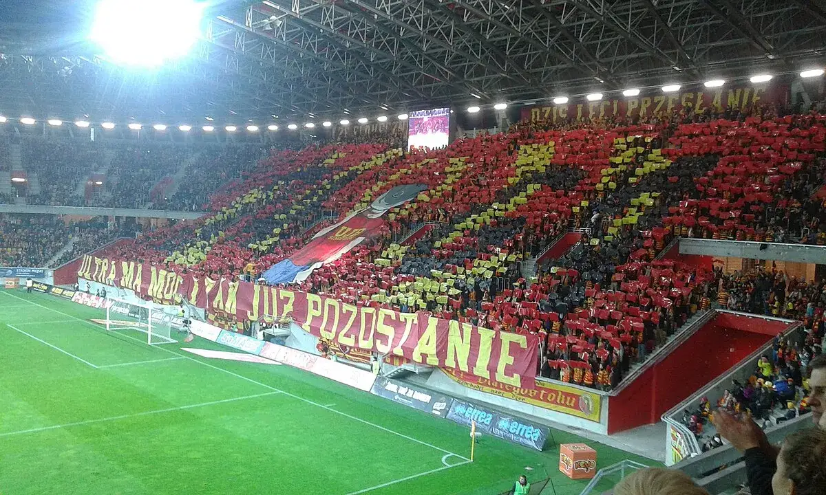 stadion ekstraklasa pełne trybuny