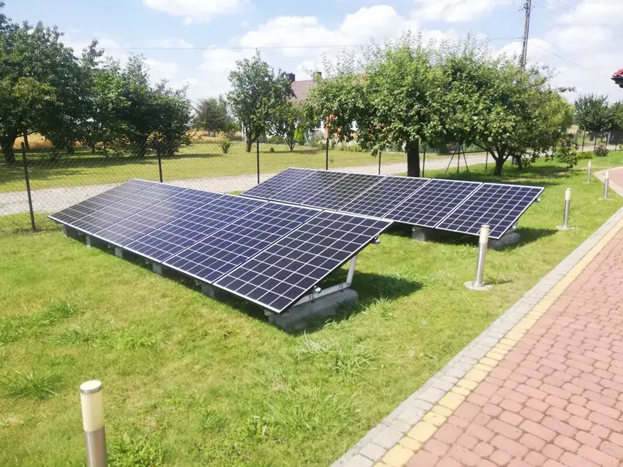Przykładowe instalacje fotowoltaiczne na dachu i gruncie