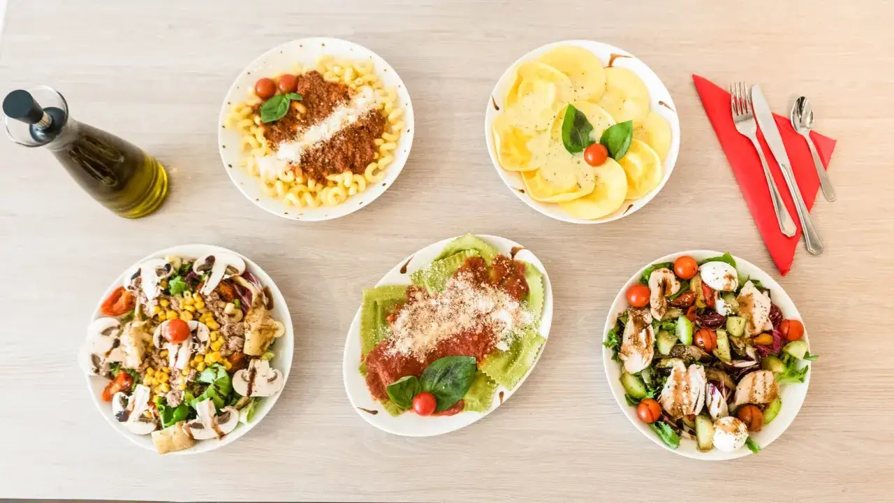 Moi Moi Gastronomia Salentina Torino interni piatti