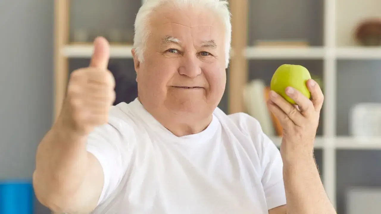 Zdjęcie Jak bezpiecznie schudnąć po 60-tce? Skuteczne metody dla seniorów