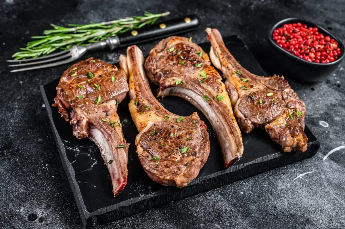 Zdjęcie Jak przyrządzić jagnięcinę duszoną, aby zachwycić smakiem i aromatem