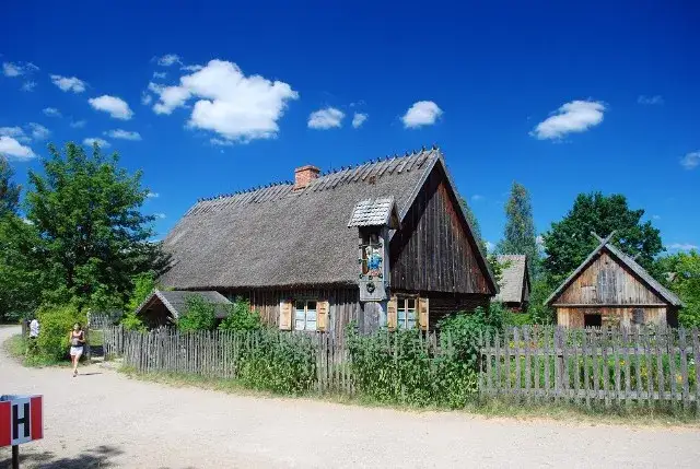 Zdjęcie Odkryj fascynującą historię skansenu wsi kaszubskiej i jego skarby