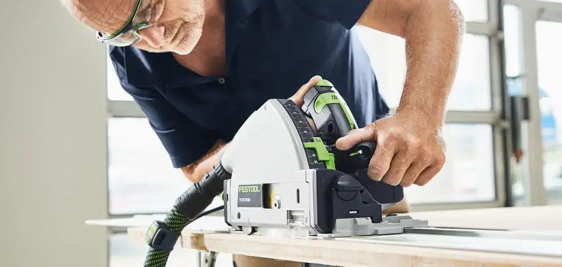 Zdjęcie Zagłębiarka Festool czy Makita - kt&oacute;ra zapewni lepszą precyzję?