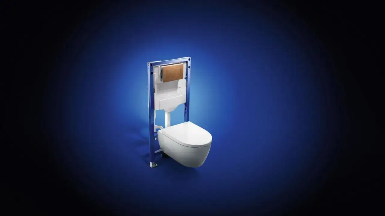 Chasse d'eau encastr&eacute;e Geberit, avec cuvette suspendue, pr&ecirc;te pour une installation moderne et &eacute;pur&eacute;e.