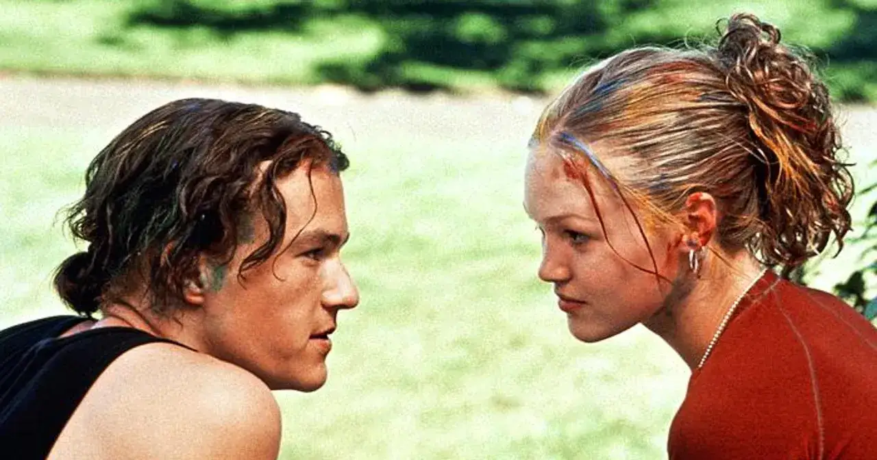Heath Ledger i Julia Stiles w scenie z filmu 