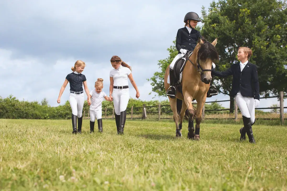 jak dobrać rozmiar bryczes&oacute;w jeździeckich