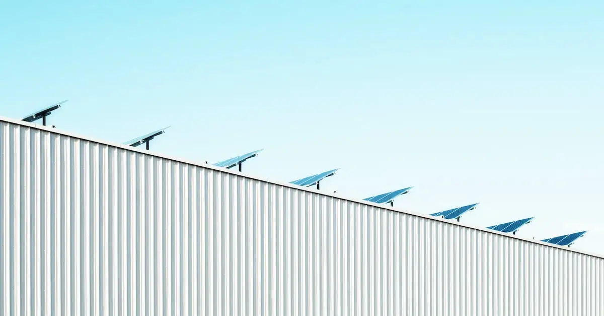 Instalacja fotowoltaiczna - jak zamontować PV i czerpać korzyści z odnawialnych źródeł energii?