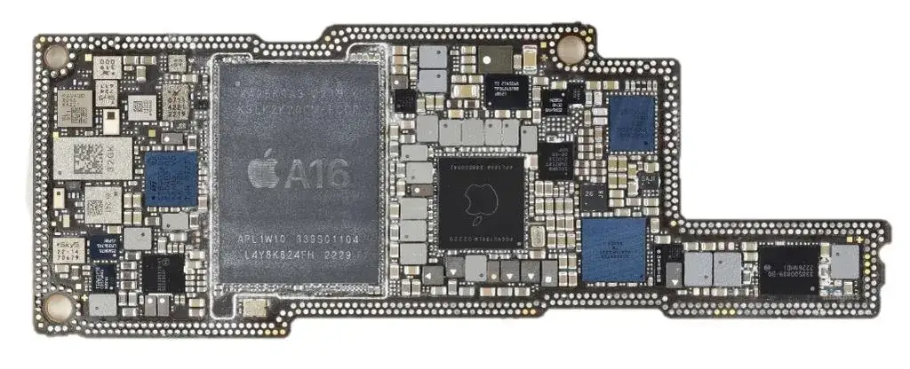 iPhone 14 teardown pamięć RAM