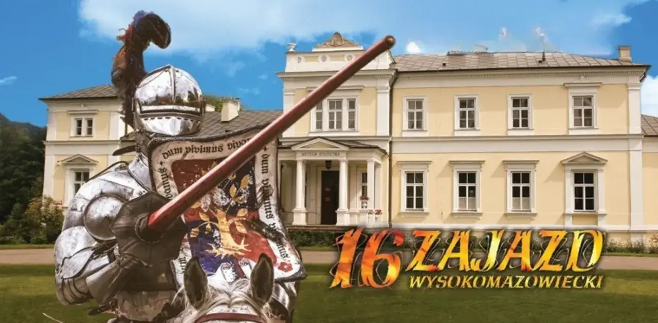 Rycerz w zbroi przed pałacem, zapowiedź atrakcji w Ciechanowcu.