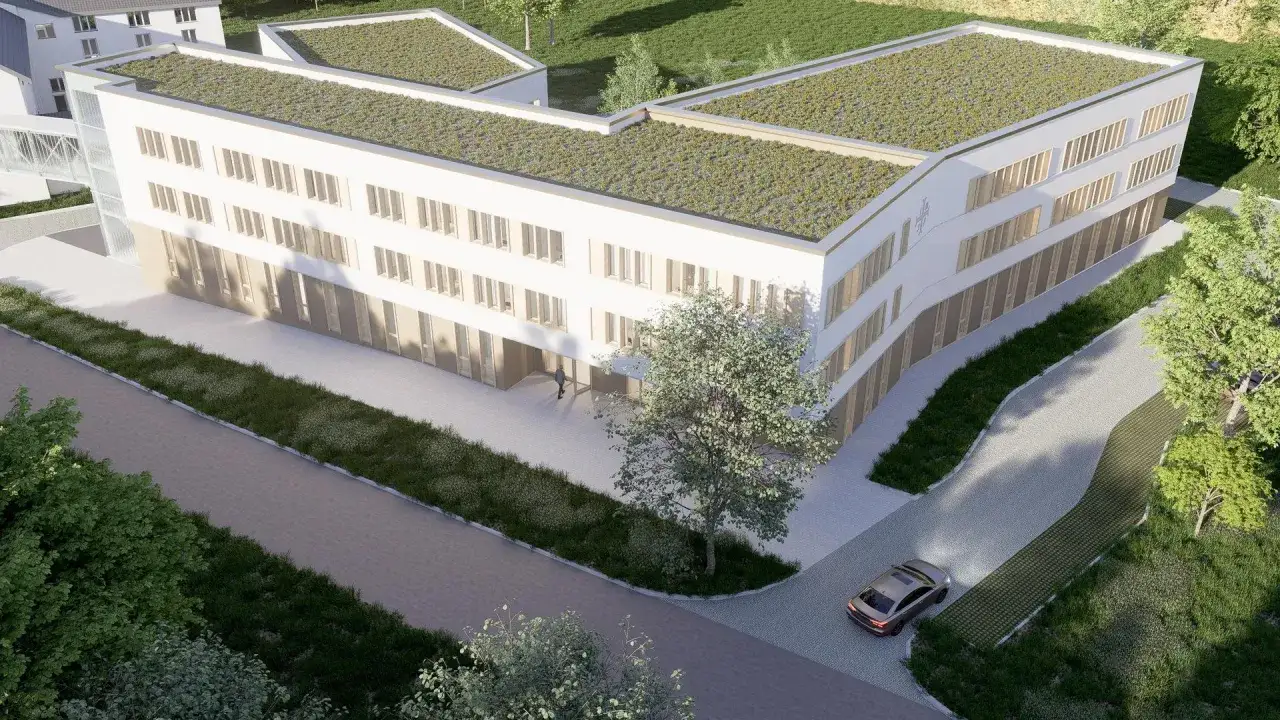 Porównanie dwóch budynków: jeden nowoczesny (prywatny dom opieki), drugi bardziej tradycyjny (DPS)