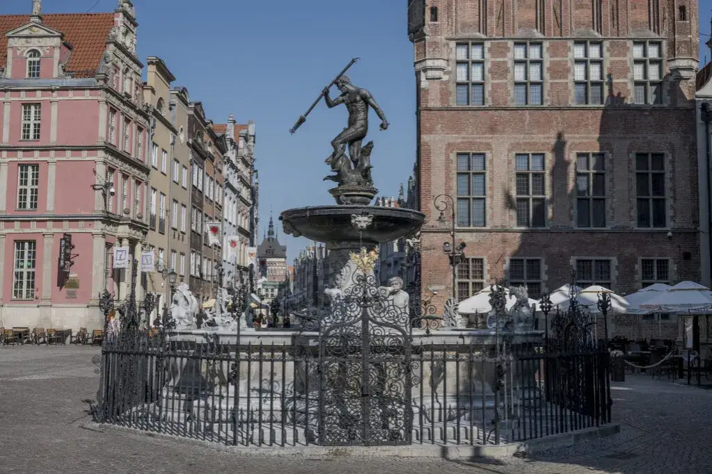 Gdańsk Długi Targ Fontanna Neptuna kamienice