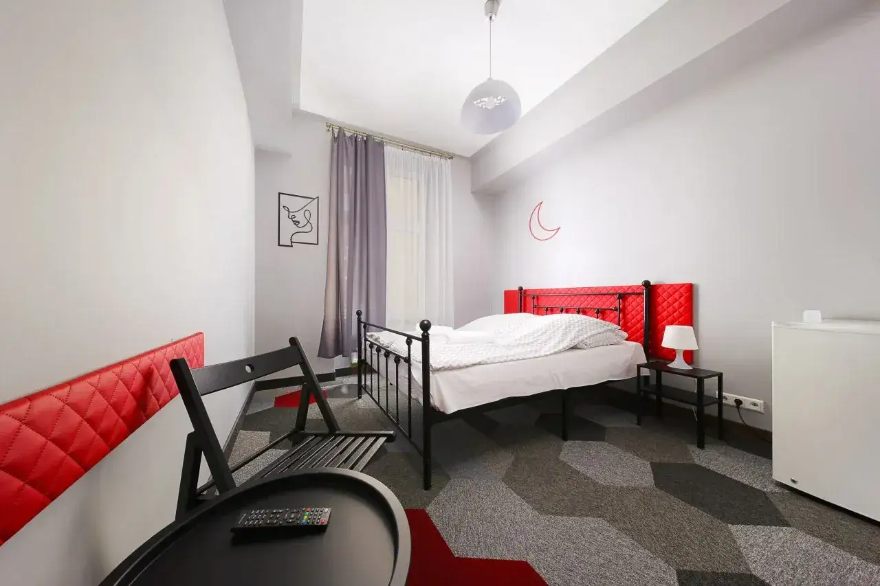 Rodzaje noclegów w Krakowie: hostel, apartament, hotel