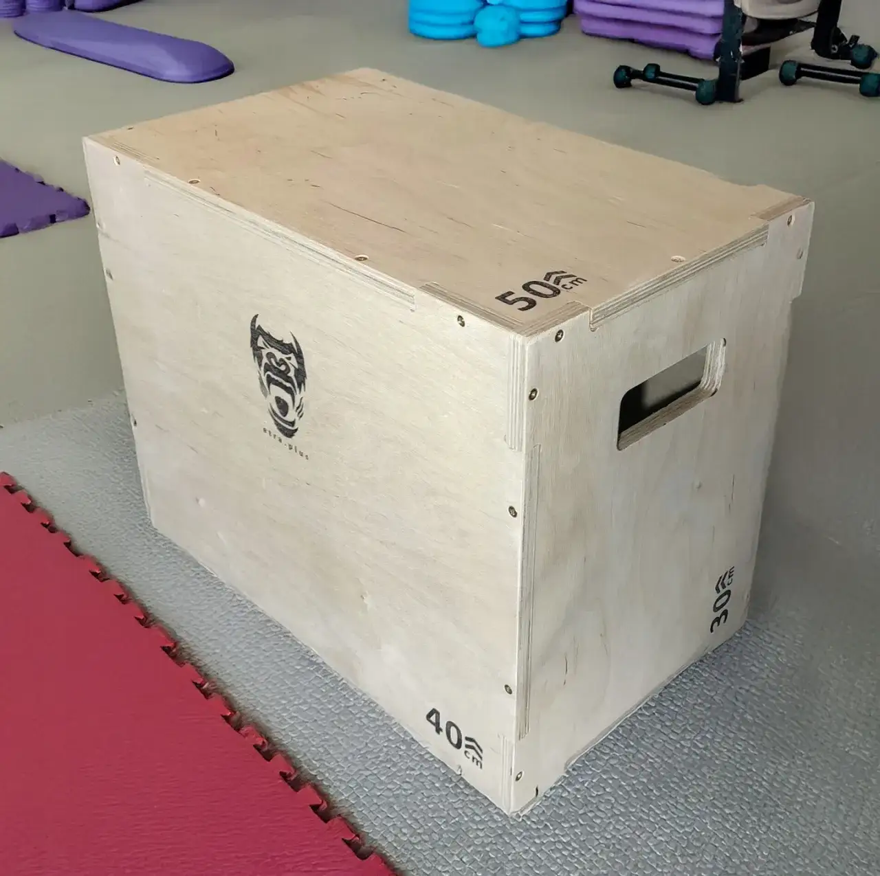 skrzynia crossfit DIY wykończenie