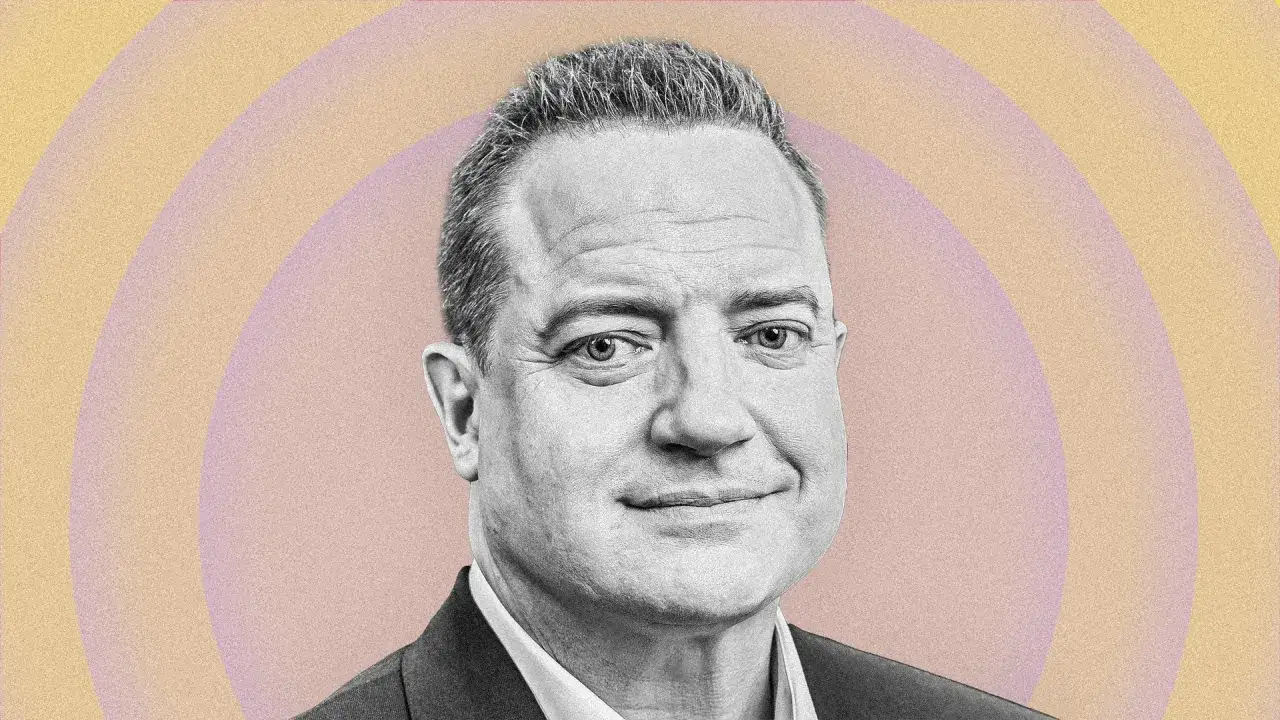 Brendan Fraser, som k&auml;mpat mot sjukdom, ler mot kameran.
