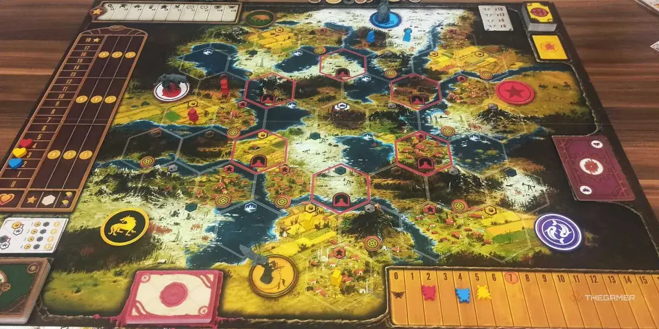 Tabellone di gioco con esagoni, segnalini e carte. Il **scythe regolamento** è visibile in alcuni dettagli.
