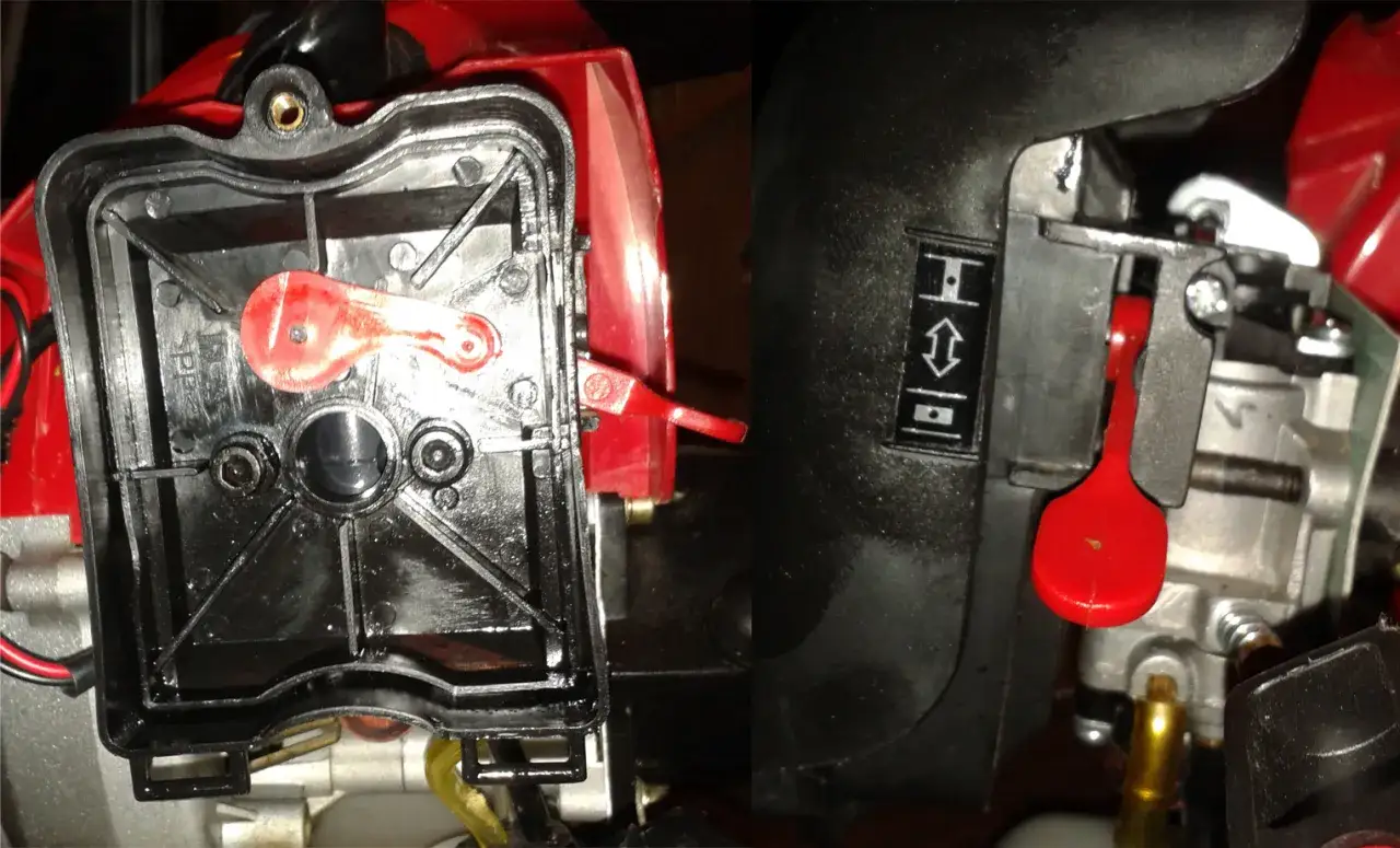 Widok mechanizmu gaźnika kosy spalinowej. Czerwona dźwignia przepustnicy jest widoczna, sugerując, że kosa spalinowa dławi się po dodaniu gazu.