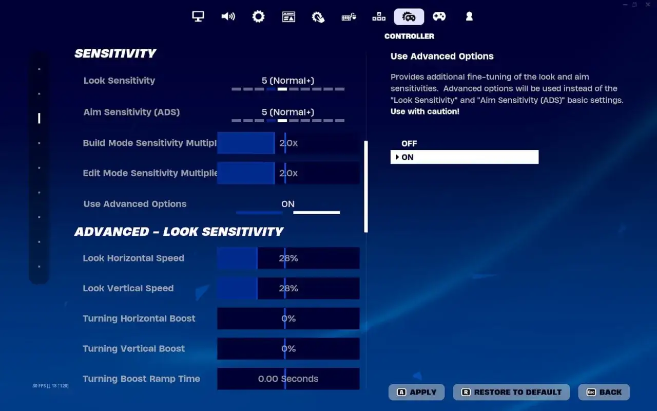 Ustawienia czułości w grze Fortnite na PlayStation. Gracz dostosowuje parametry, by poprawić celność w grze.
