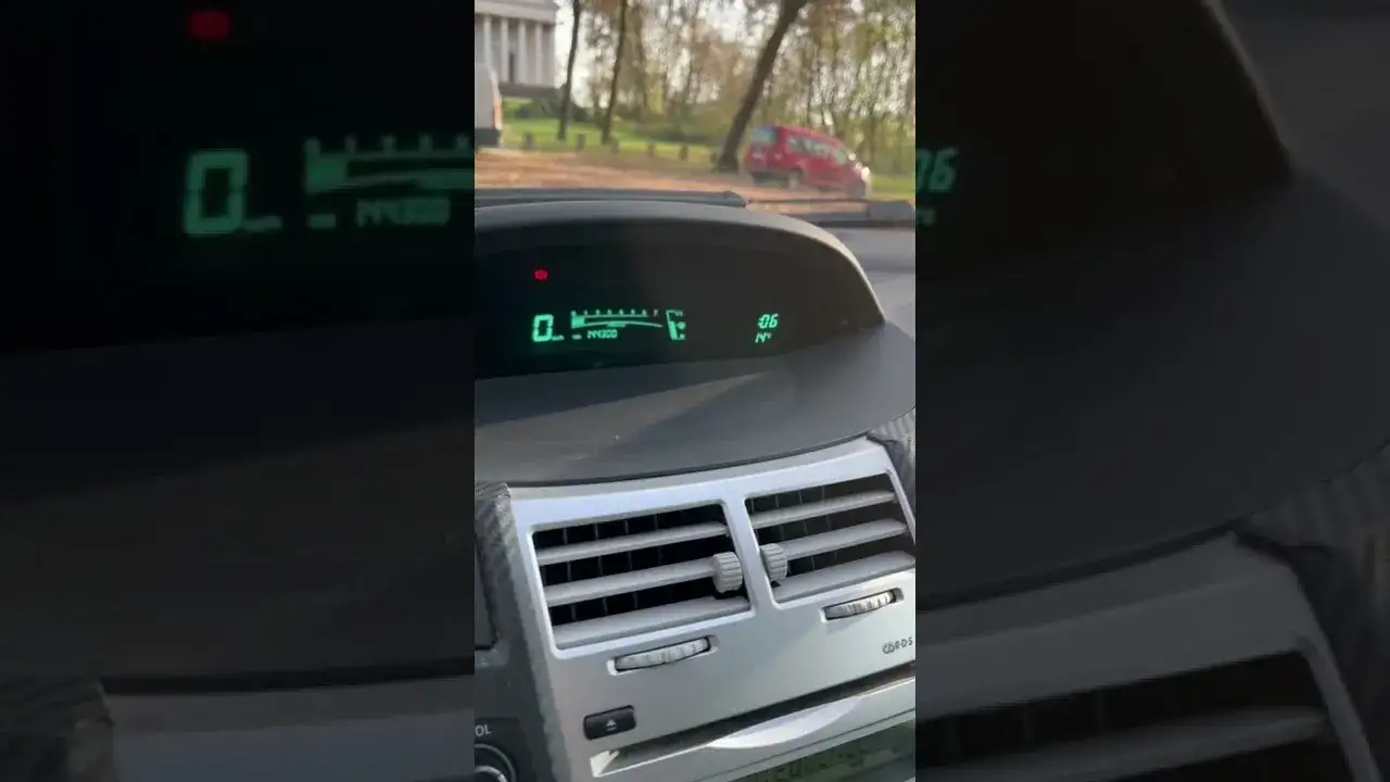 Zdjęcie Zmiana godziny w Toyota Yaris: Prosty poradnik dla każdego kierowcy