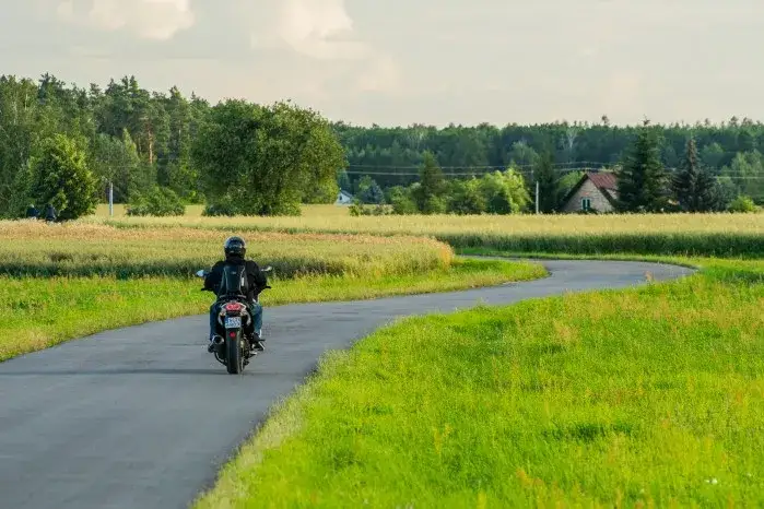 Zdjęcie Najlepsze trasy motocyklowe w Podlasiu - odkryj ukryte atrakcje