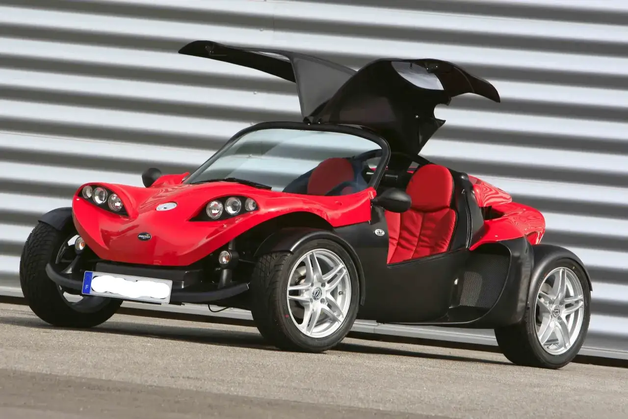 Secma F16 voiture sans permis moteur moto