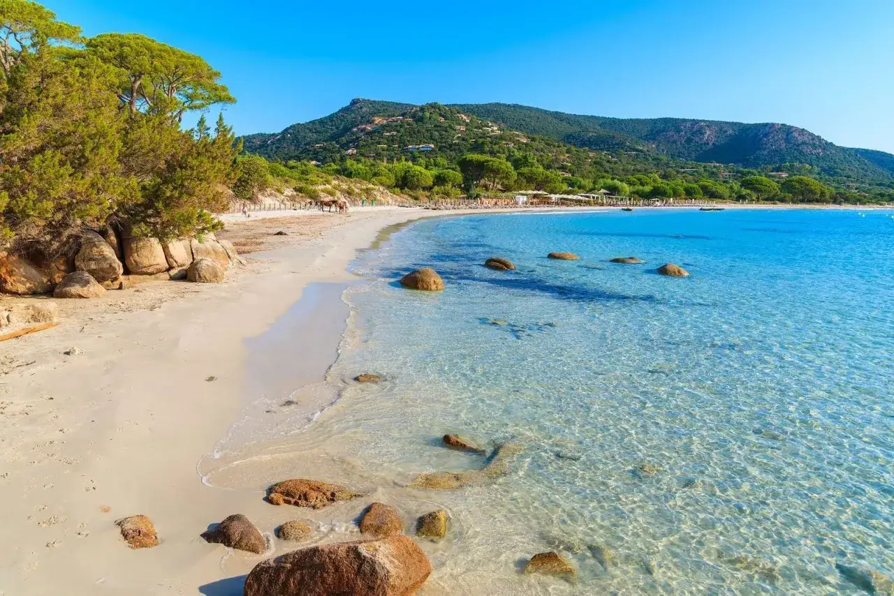 Plage familiale M&eacute;diterran&eacute;e