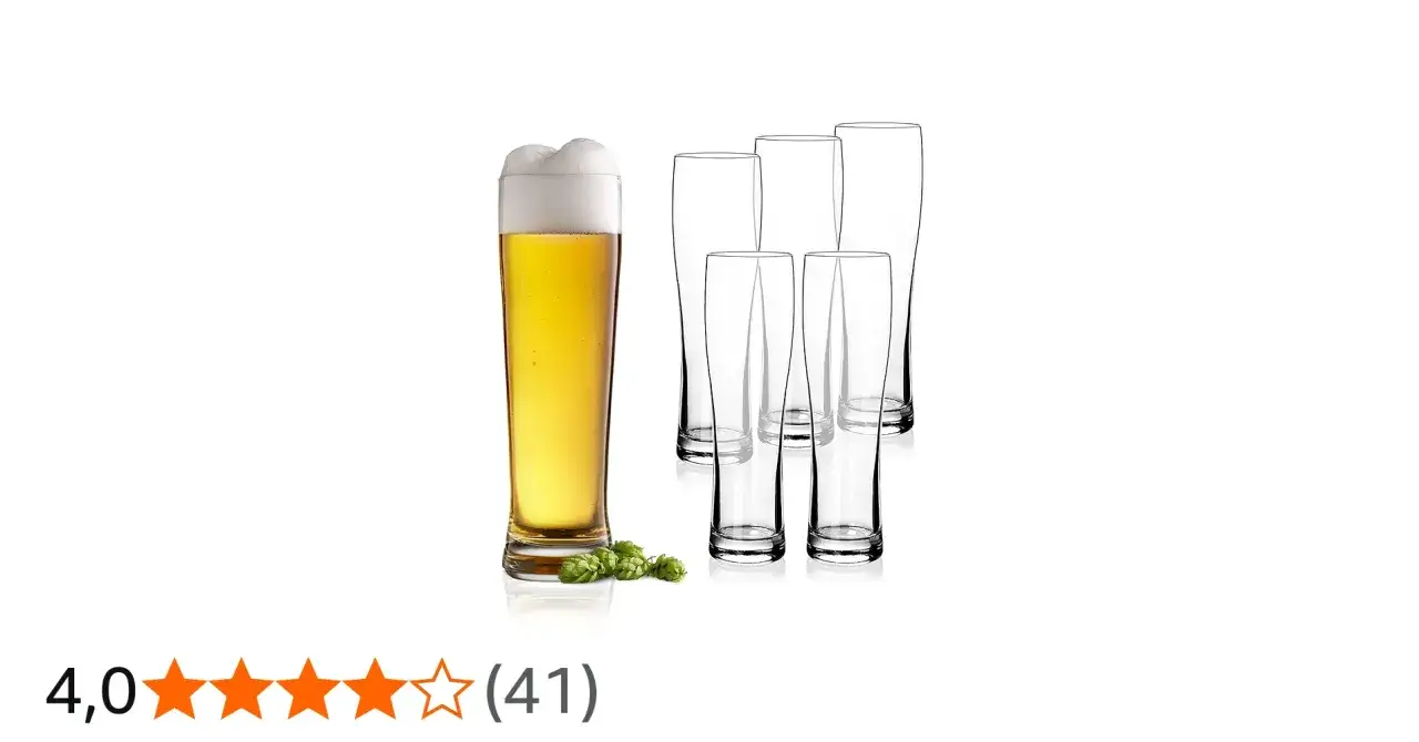 Szklanka piwa pilsner z pianką i chmielem, obok puste szklanki. Może to sugerować przyczyny mętności w piwach typu pilsner haize.