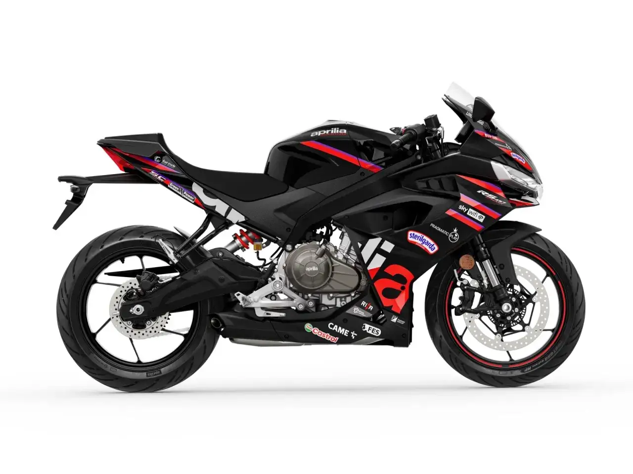 Aprilia RS 400 negra con detalles rojos y azules, lista para la pista.