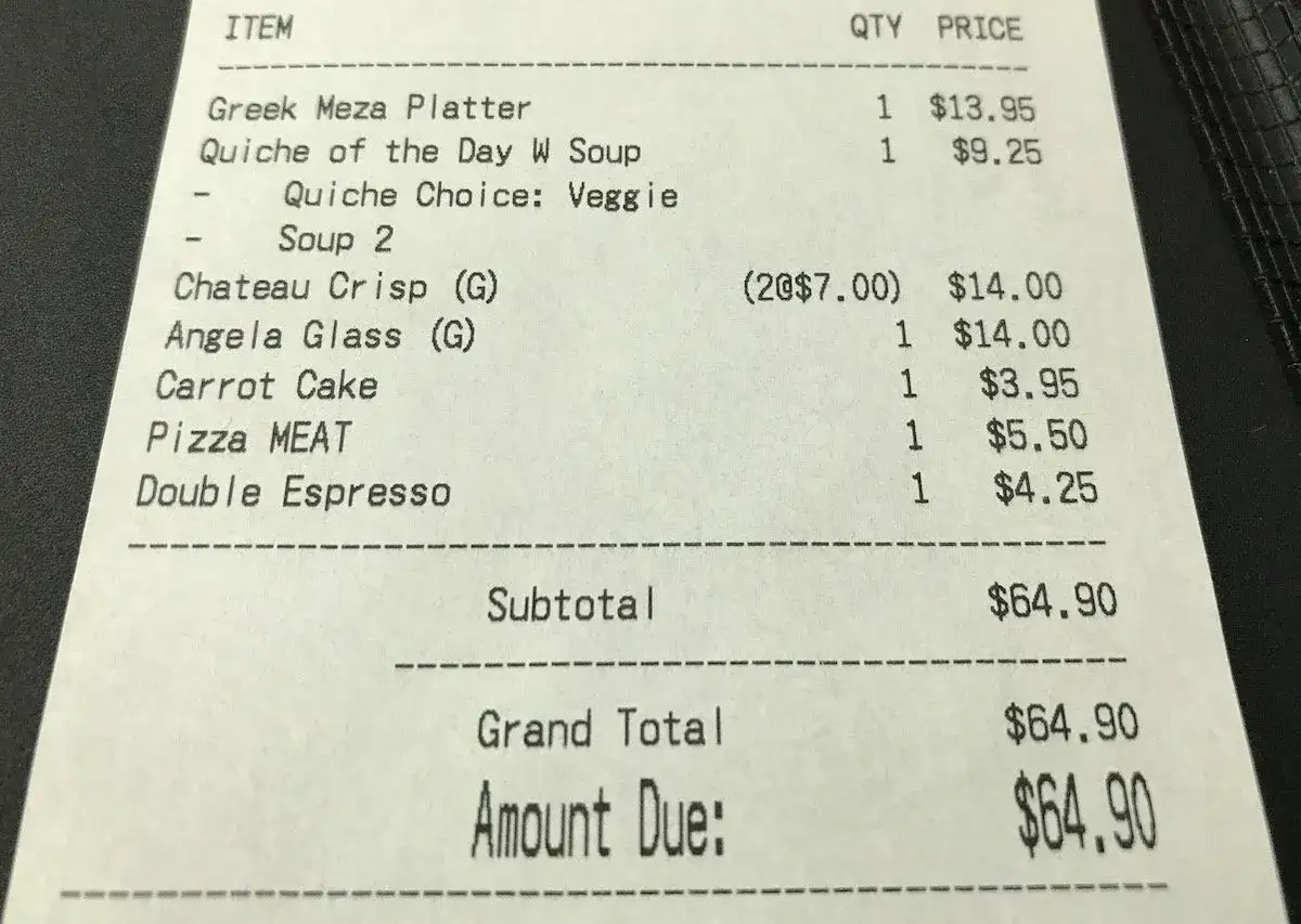 Kvittot visar en m&aring;ltid med grekisk meze, quiche, dessert och kaffe. Totalt $64.90. Kanske en trevlig gest att ge lite dricks grekland.