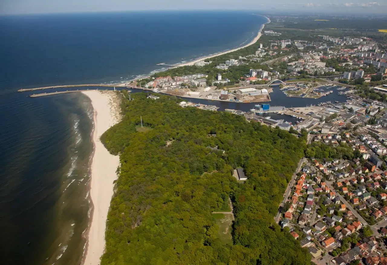 Zdjęcie Ile km jest z Mielna do Kołobrzegu? Sprawdź najkrótszą trasę!