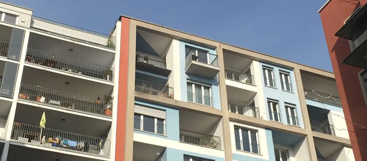 Moderne Wohnanlage mit Balkonen. Ein Beispiel f&uuml;r die umwandlung mietwohnung in eigentumswohnung, die hier zu sehen ist.