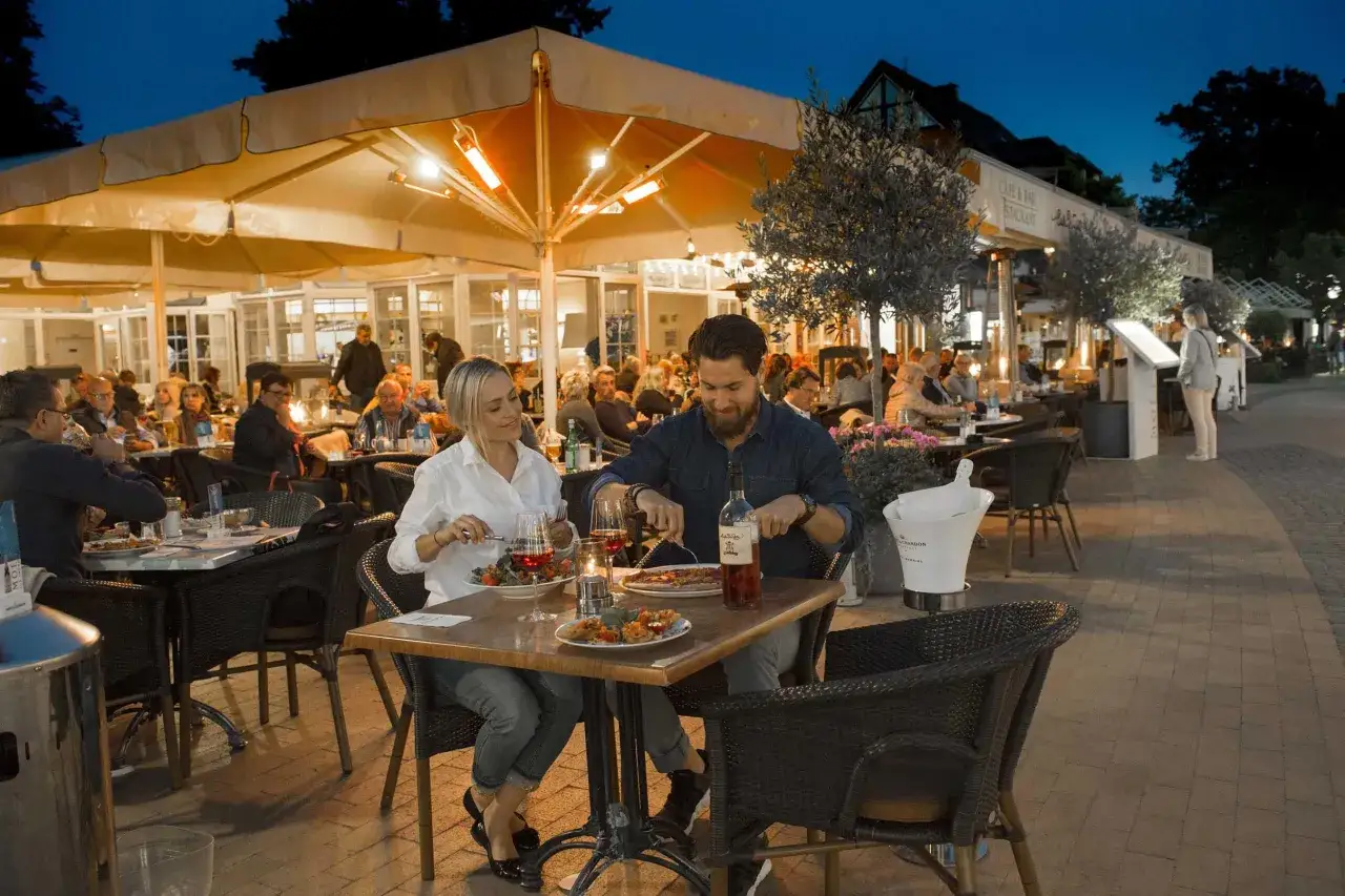 Timmendorfer Strand Caf&eacute; Wichtig Kuchen Strandbar