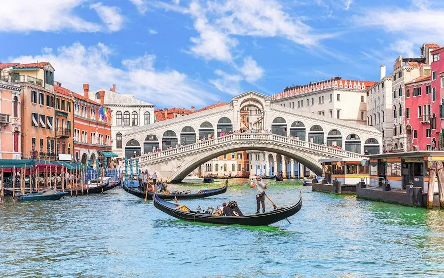 Gondole na Canale Grande w Wenecji