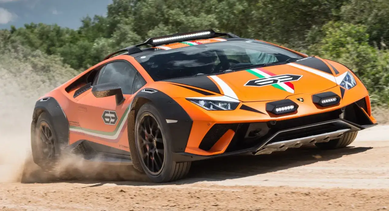 Lamborghini Huracán Sterrato w terenie